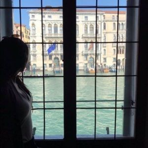 Meet your Posher, Alicia